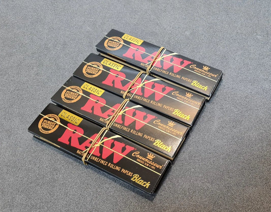 RAW Black Connoisseur Kingsize + Tips